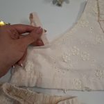 ست دو تکه دخترانه مجلسی خنک مدل نیم‌تنه رومی و دامن کلوش - Image 3